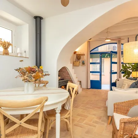 Casa Con Encanto A Pie De Playa Tamariu